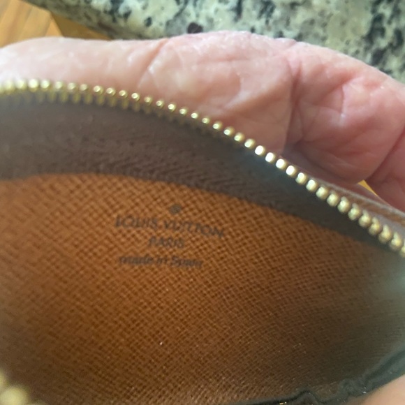 Louis Vuitton key and coin pouch - Picture 8 of 9